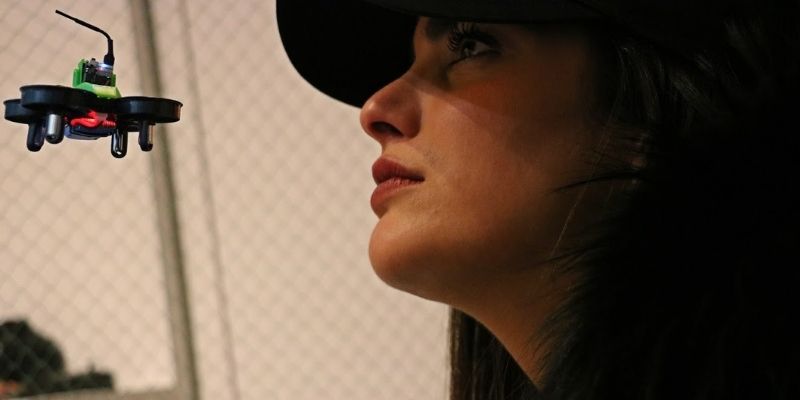 Comprendre l’orientation d’un mini drone quand il fait face au pilote